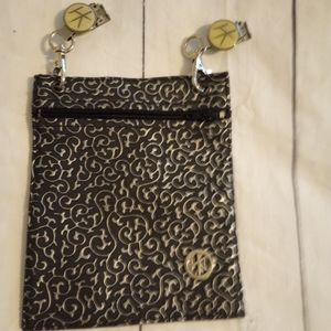 Hip kilp travel clutch